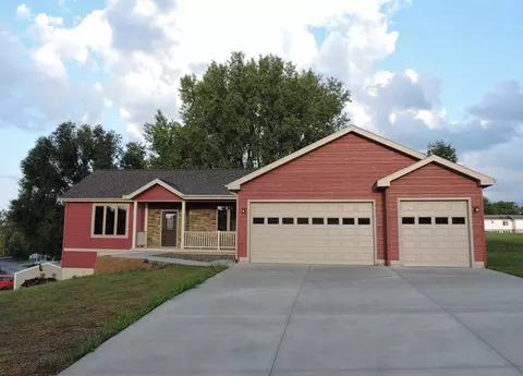 1711 E Hills Rd, Decorah, IA 52101 photo 1
