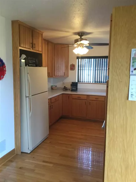 128 E Main St, Stanley, IA 50671 photo 10