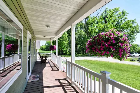 2372 Hitching Post Rd, Decorah, IA 52101 photo 3