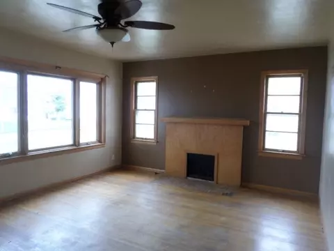 150 Cornwall Ave, Waterloo, IA 50702 photo 3
