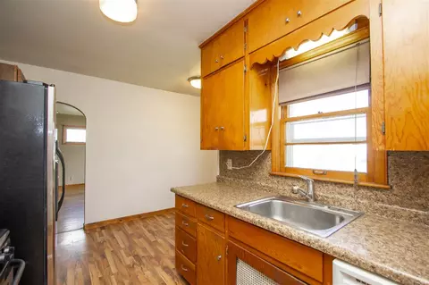 1116 E Mitchell Ave, Waterloo, IA 50702 photo 5