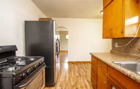 1116 E Mitchell Ave, Waterloo, IA 50702 photo 6
