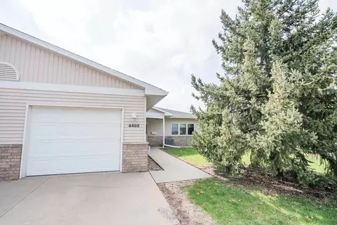 4402 Reflection Ln, Waterloo, IA 50701 photo 2