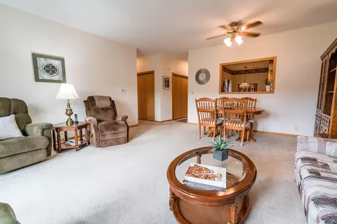 4402 Reflection Ln, Waterloo, IA 50701 photo 10