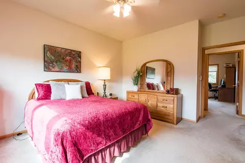 4402 Reflection Ln, Waterloo, IA 50701 photo 16