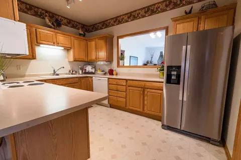 4402 Reflection Ln, Waterloo, IA 50701 photo 3