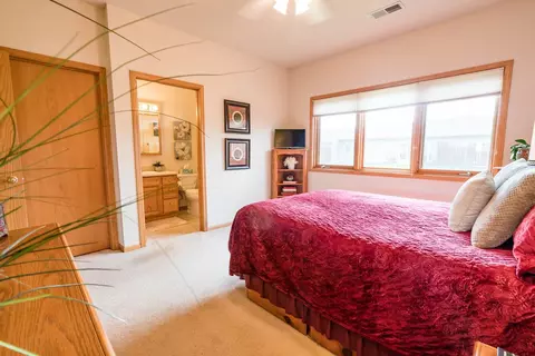 4402 Reflection Ln, Waterloo, IA 50701 photo 15