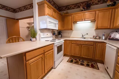 4402 Reflection Ln, Waterloo, IA 50701 photo 4