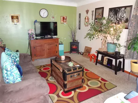 129 Summit Ave, Waterloo, IA 50701 photo 2