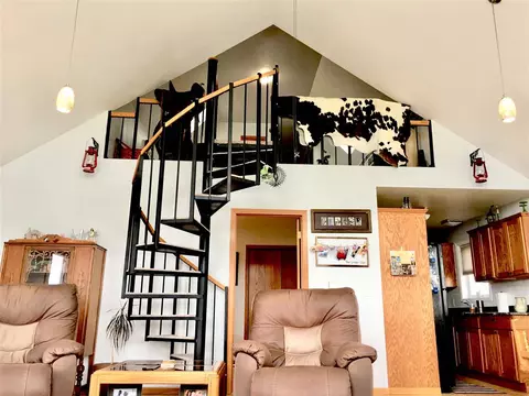 2403 D Ave, Garwin, IA 50632 photo 9