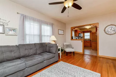 306 Bertch Ave, Waterloo, IA 50702 photo 4