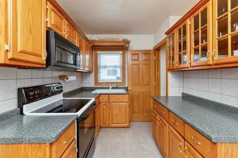 306 Bertch Ave, Waterloo, IA 50702 photo 8