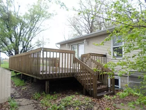 600 S Hackett Rd, Waterloo, IA 50701 photo 5