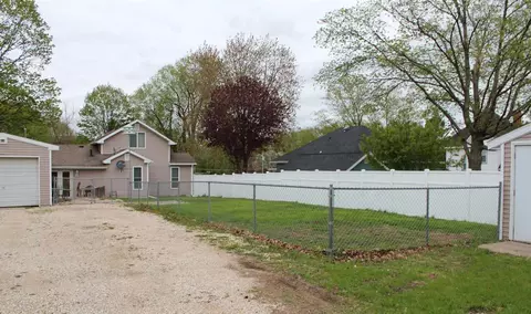 212 E Washington St, Shell Rock, IA 50670 photo 9