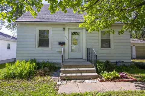 1223 Upton Ave, Waterloo, IA 50701 photo 2