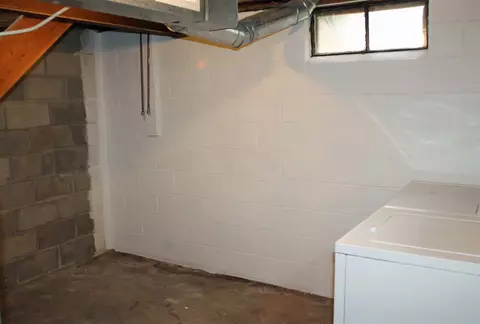 419 E 2nd St, Readlyn, IA 50668 photo 10