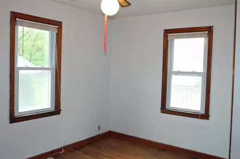 419 E 2nd St, Readlyn, IA 50668 photo 5