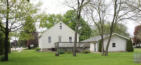 419 E 2nd St, Readlyn, IA 50668 photo 13