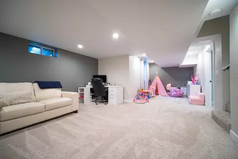 129 Windsor Dr, Waterloo, IA 50701 photo 14