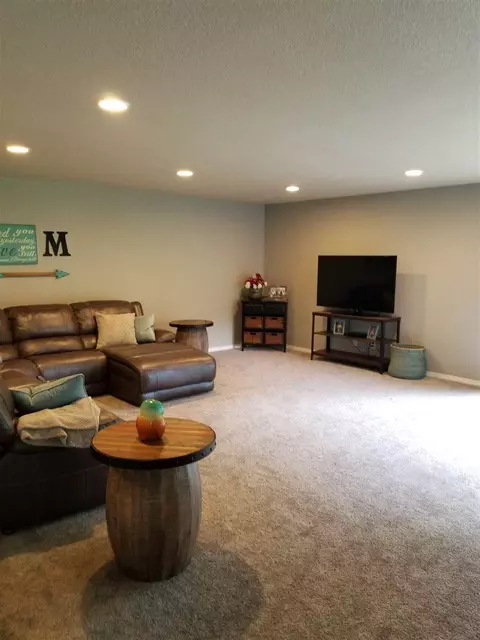 207 W Ely St, Greene, IA 50636 photo 6