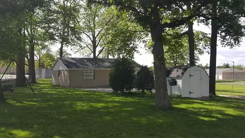 644 S Hackett Rd, Waterloo, IA 50701 photo 12