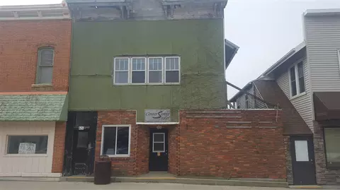 115 W Center St, Monona, IA 52159 photo 1
