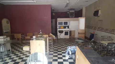 115 W Center St, Monona, IA 52159 photo 2