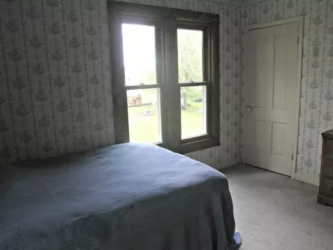 254 Far East St, Winthrop, IA 50682 photo 16