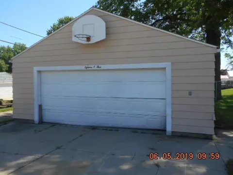 1803 E Ridgeway Ave, Waterloo, IA 50701 photo 3