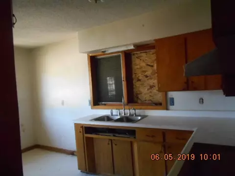 1803 E Ridgeway Ave, Waterloo, IA 50701 photo 8