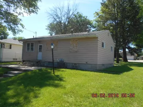 1803 E Ridgeway Ave, Waterloo, IA 50701 photo 2