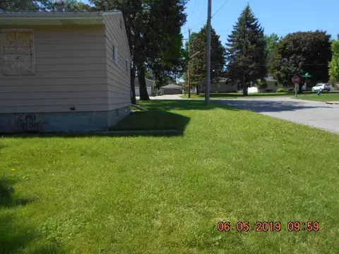 1803 E Ridgeway Ave, Waterloo, IA 50701 photo 4