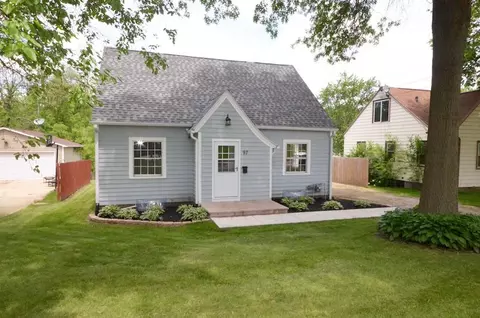 97 Joy Dr, Waterloo, IA 50701 photo 1