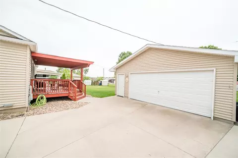 1904 E Mitchell Ave, Waterloo, IA 50702 photo 19