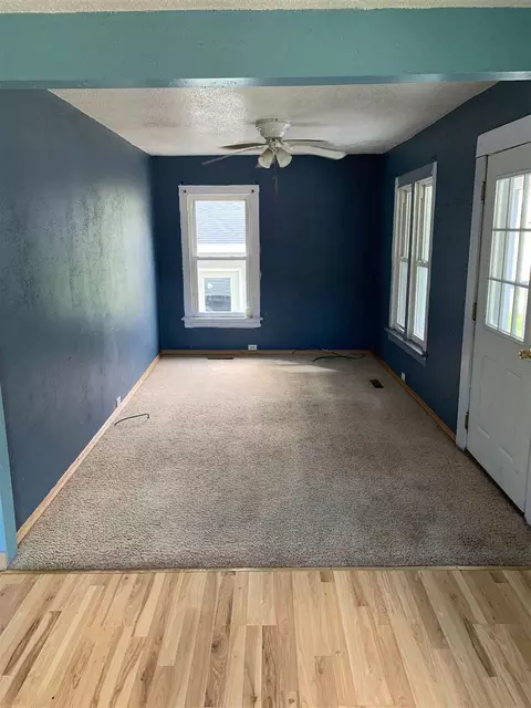 135 Center Ave, Mcgregor, IA 52157 photo 2