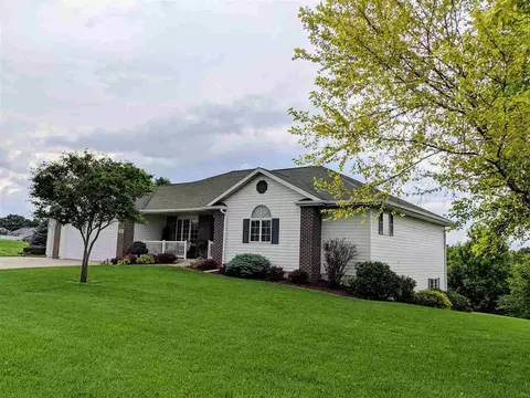 107 Eagle Dr, Mcgregor, IA 52157 photo 1