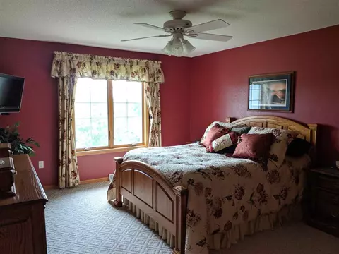 107 Eagle Dr, Mcgregor, IA 52157 photo 4