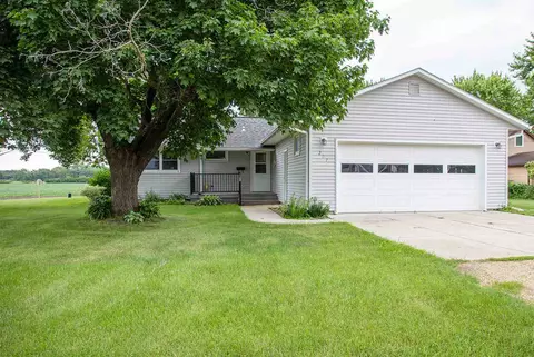207 Division St, Plainfield, IA 50666 photo 1