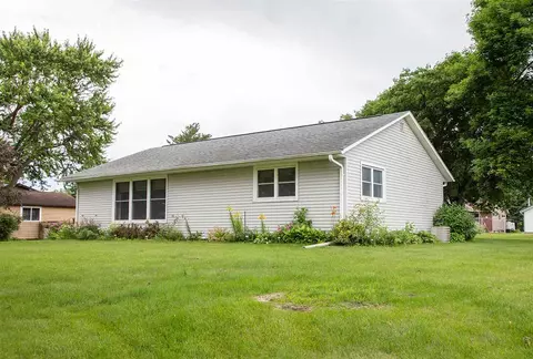 207 Division St, Plainfield, IA 50666 photo 4