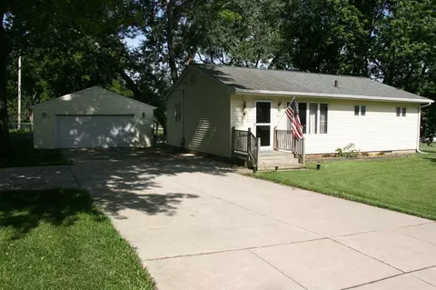 810 Progress Ave, Waterloo, IA 50701 photo 3