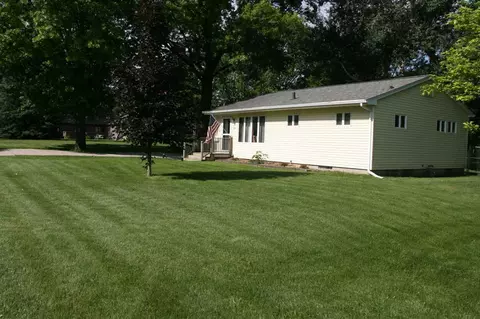 810 Progress Ave, Waterloo, IA 50701 photo 2