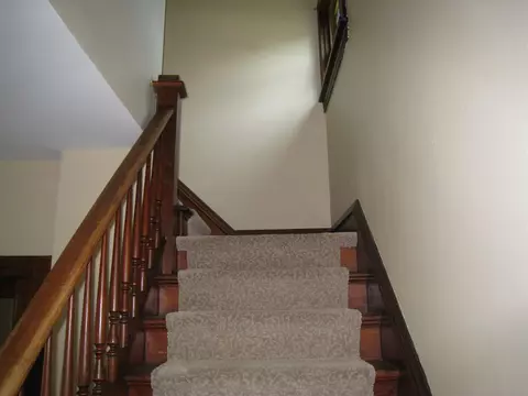 812 E Main St, Decorah, IA 52101 photo 8