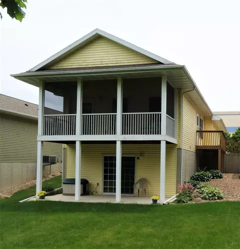 3820 Jay Ln, Waterloo, IA 50701 photo 1