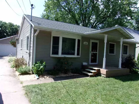 1319 Maynard Ave, Waterloo, IA 50701 photo 1
