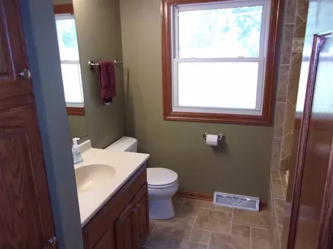 1319 Maynard Ave, Waterloo, IA 50701 photo 10
