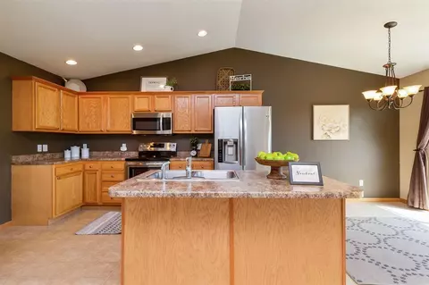5126 Millenium Dr, Cedar Falls, IA 50613 photo 5