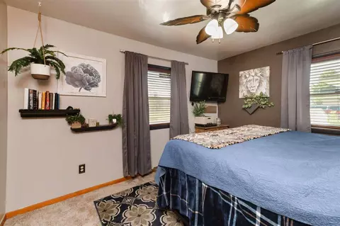 651 Maxwell St, Waterloo, IA 50701 photo 11