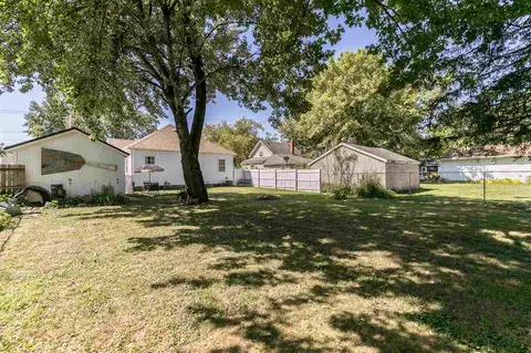 142 Prospect St, Manchester, IA 52057 photo 18