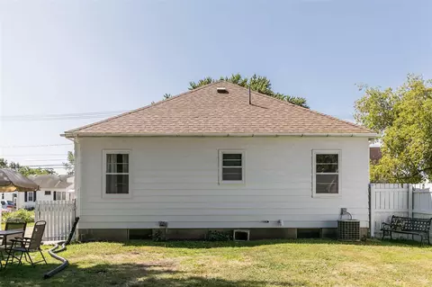 142 Prospect St, Manchester, IA 52057 photo 17