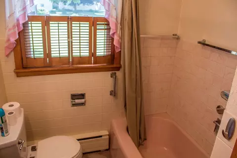237 Wolf Ave, Readlyn, IA 50668 photo 9